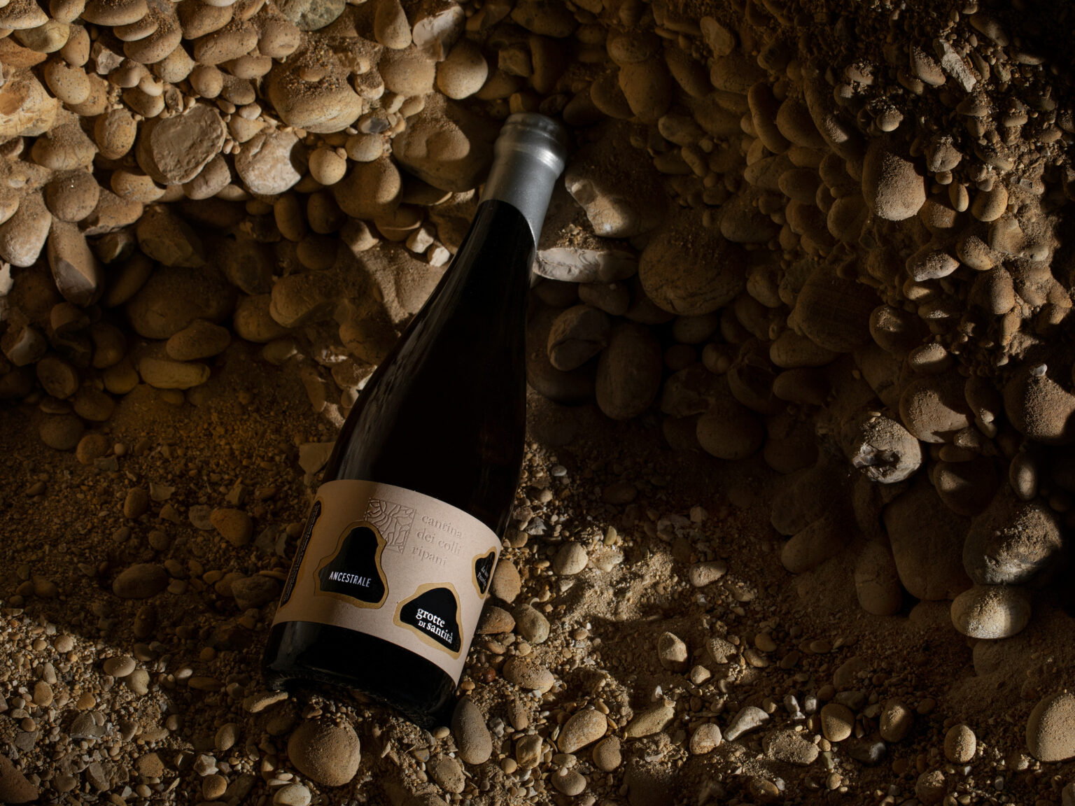 Grotte di Santità (Sanctity Caves)  |  Ancestrale Sparkling Wine