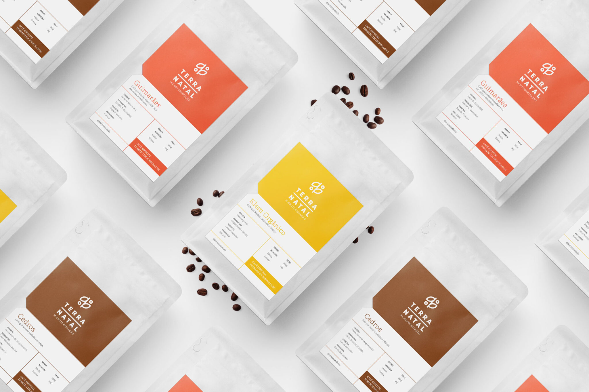 Minimalistic Packs for Terra Natal Coffee Roasters