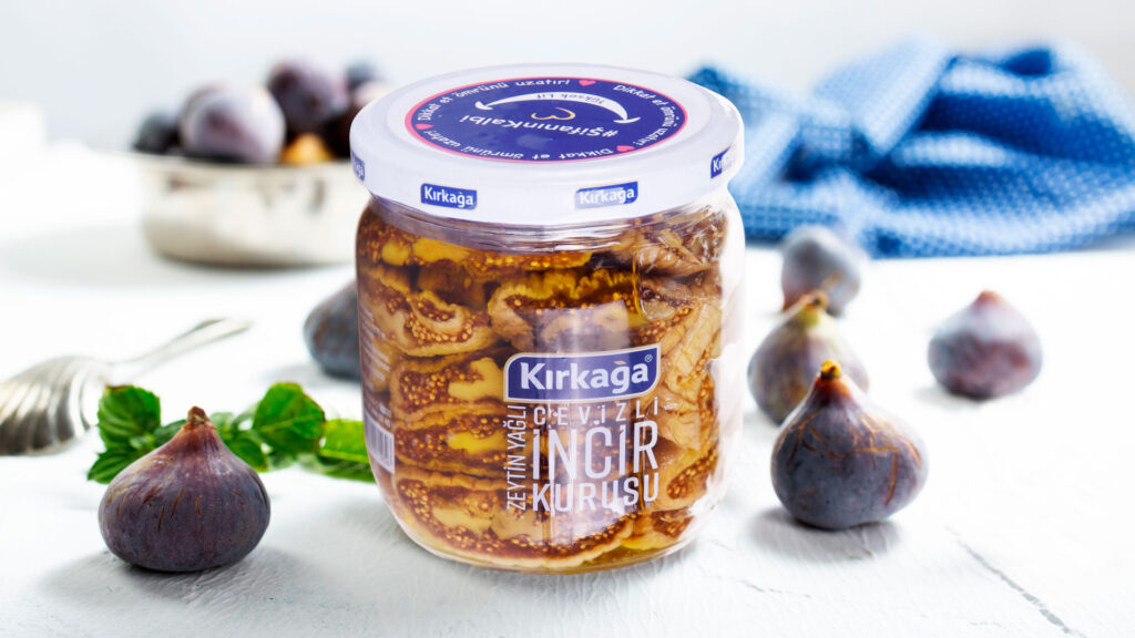 Kirkağa Figs with Olive Oil and Walnuts