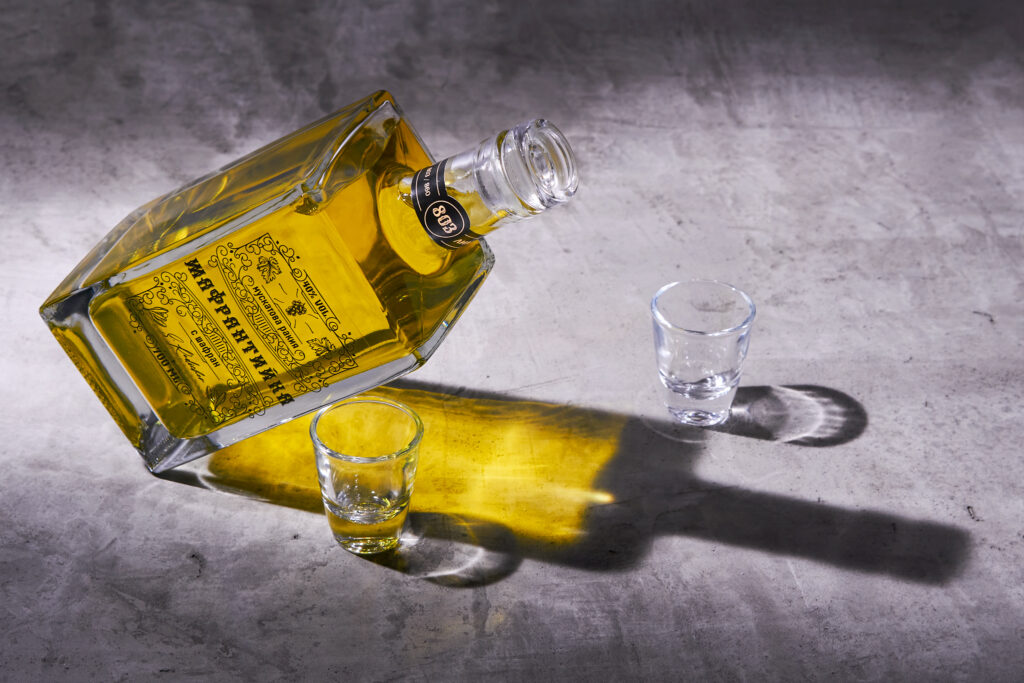 Grape brandy with saffron