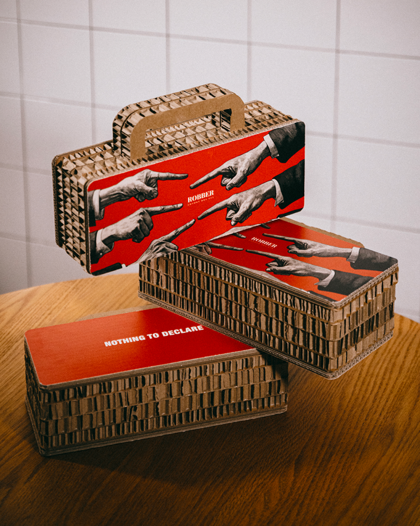 Robber Gin | Cardboard suitcase