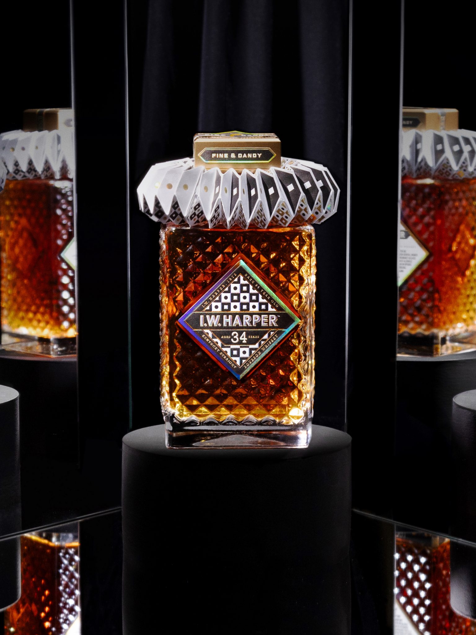 I.W. Harper 34-year-old edition – Packaging Of The World